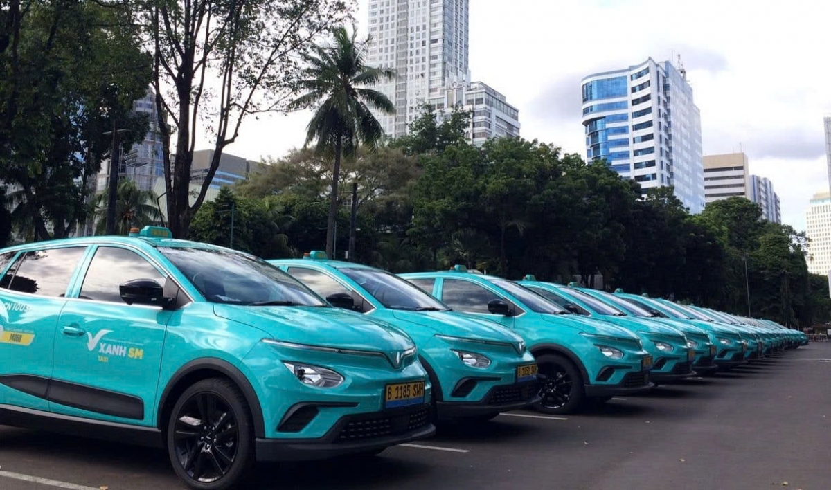 GSM introduces Xanh SM electric taxi service in Indonesia